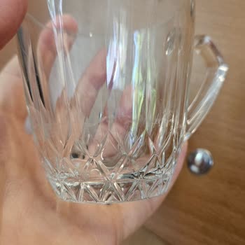 Finish All-in-1 3x Shine Liquid Leaves Stubborn Stains