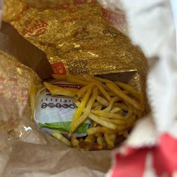 Getir Yemek Ve Burger Siparişinin Pişmanlığı. İki Firma Aşırı İlgisiz