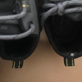 FashFed Ayakkabıda Yırtık Oluşması