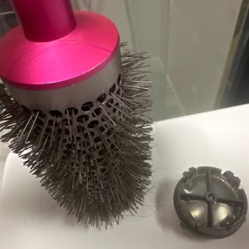 Dyson Saç Düzleştirici Ve Başlık Problemi