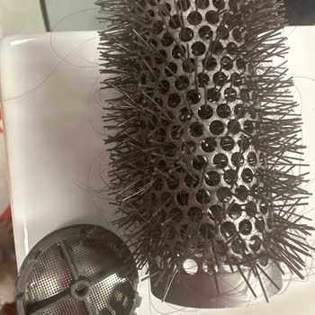 Dyson Saç Düzleştirici Ve Başlık Problemi