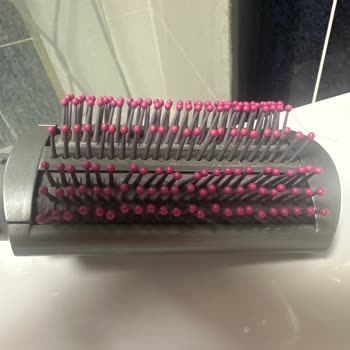 Dyson Saç Düzleştirici Ve Başlık Problemi