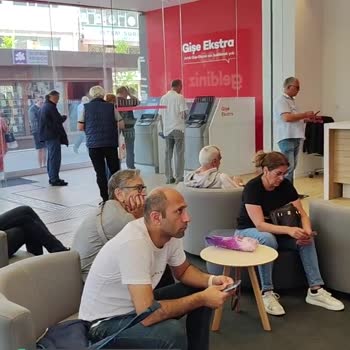 5 Katlı Akbank'ta 1 Gişe Var!