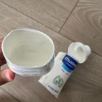 Mustela Krem İçin De Kıl