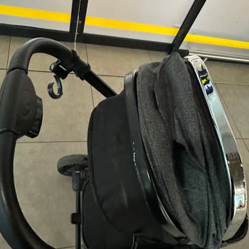 Ajet Bebek Arabam Ve Valizime Zarar Verdi