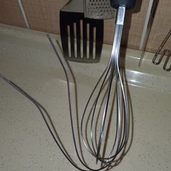 Emsan Mutfak Çırpıcı Telleri Kaynak Yerinden Çıktı