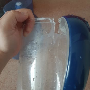 Brita Sürahim Kırıldı Elimde Kaldı Üzdü