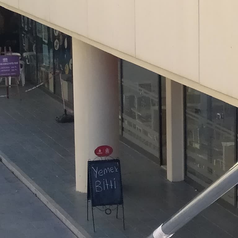 İBB - İstanbul Büyükşehir Belediyesi Üsküdar Kent Lokantası Yemek Bitmesi