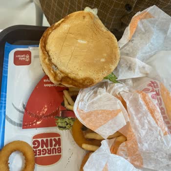 Burger King 2 Defa Küflü Ekmek Yiyecektik!