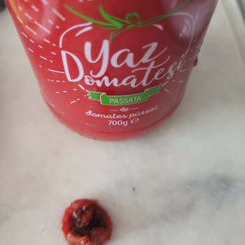 Tukaş Yaz Domatesi İçinde Tanımlanamayan Cisim