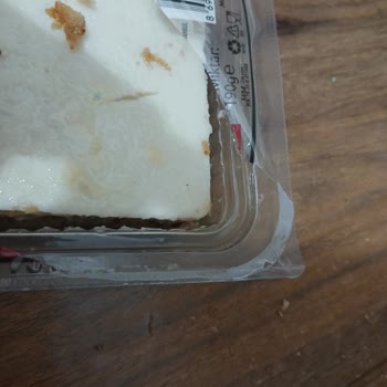 BİM Osmanoğlu Kıbrıs Tatlısı Tarihi Gelmeden Bozulması Ve Yapışkan