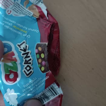 Ozmo Kornet Dış Görsel İle Ambalaj İçindeki Çikolata Uyumsuzluğu