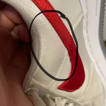 Sneaks Up Aqua Florya Mağazası Sorun Çözmüyor