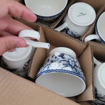 Mudo. Com Mağduriyeti