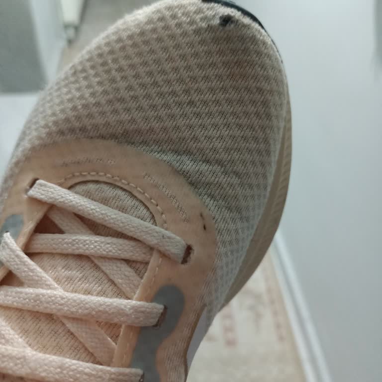 Adidas Ayakkabım 9 Ay Olmadan Yırtıldı