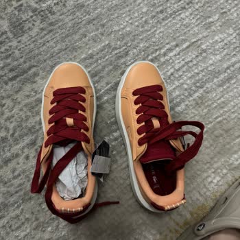 Lacoste Aynı Ayakkabı Teki