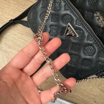 Guess Çanta Metal Kısımların Paslanması