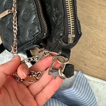 Guess Çanta Metal Kısımların Paslanması