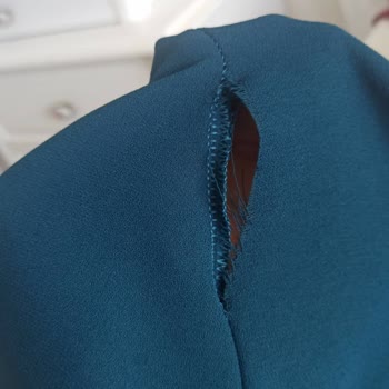Bezen Store Defolu Ürünlerle İade Talebimi Yapmayıp Değişime Zorluyor