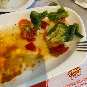 Tavuk Dünyası Tavuk Kemiği Ve Donuk Sebze Sorunu
