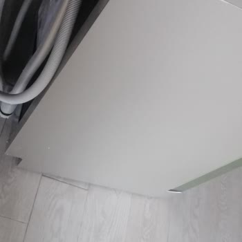 Bosch Seri 8 Yeni Açılmış Makinede Su Kalıntısı