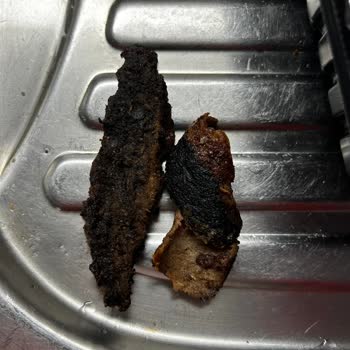 Namet Pişmiş Dana Döner'den Yabancı Cisim Çıktı