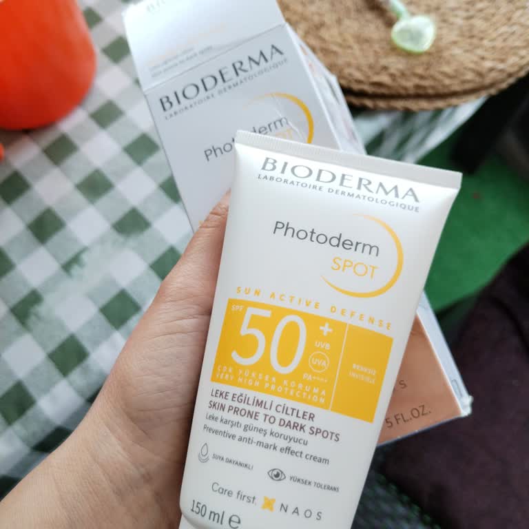 Dermokozmetika Bioderma 50spf Lekeler İçin Aldığım Güneş Kremi Çok Kötü Kokuyor...