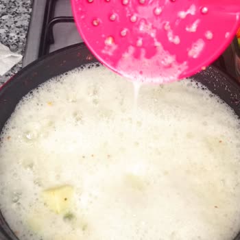 Komili Zeytinyağı Komili Yağ Köpürmesi