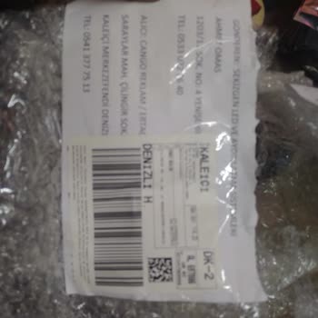 Poşeti Açıp İçindekileri Alan MNG Kargo