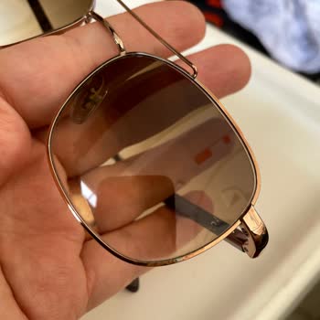 Rayban Gözlüğün Çerçevesinde Oksitlenme