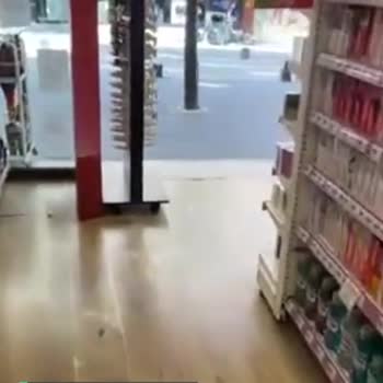 Eve Mağaza İçerisinde Çalınan Müzikler Ciddi Anlamda Mod Düşürüyor