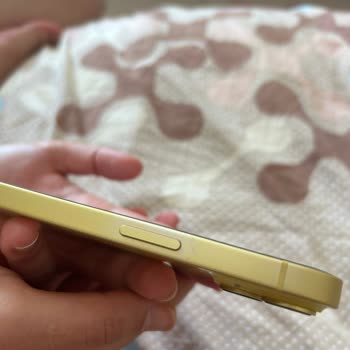 Apple İPhone Kasasındaki Renk Değişimi