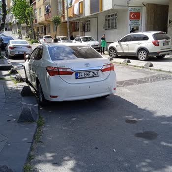 Tiktak Aracı Park Halindeki Aracıma Çarpıp Kaçtı.