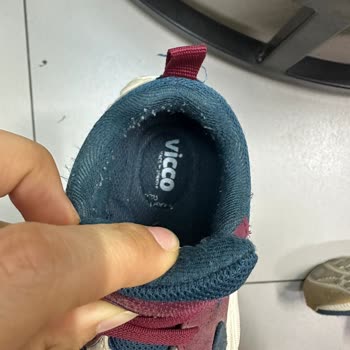 Vicco Çocuk Spor Ayakkabı 2 Ay Olmadan Yırtılmaya Başladı.