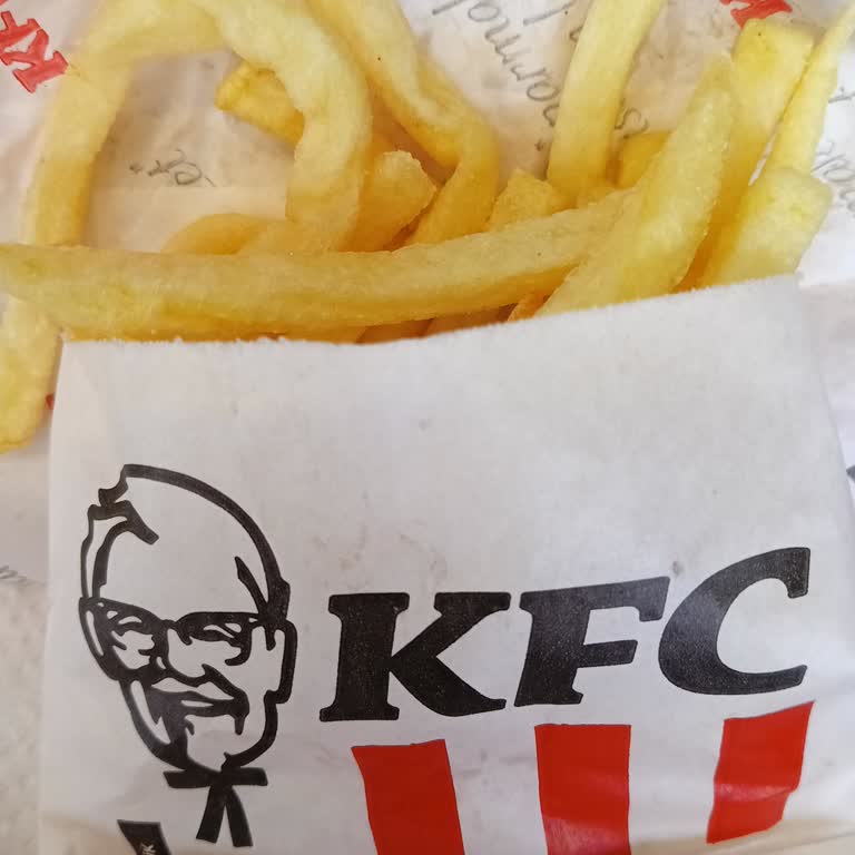 KFC Eksik Hizmet Ve Bekleyen Yiyecekler