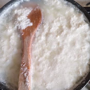 BİM Çürük Tavuk Ve Bozuk Süt Satıyor