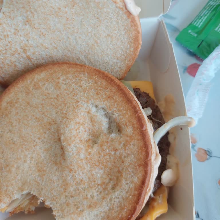 McDonald's Big Mac'te Eksik Köfte Hayal Kırıklığı