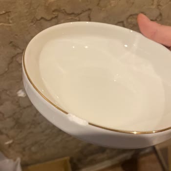 English Home Kırık Gelen Ürünler İçin Gereken Yapılmıyor