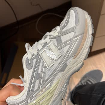 Sneaks Up ( New Balance ) Ayakkabı Yırtılması