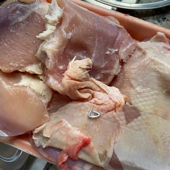 Ayvaz Et Tavuk Ürününde Yabancı Madde Bulunması