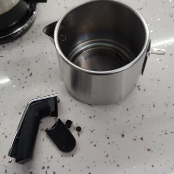 Fakir Temper İnox Çay Makinesi Kulp Kısmı Kırıldı Zarar Gördüm