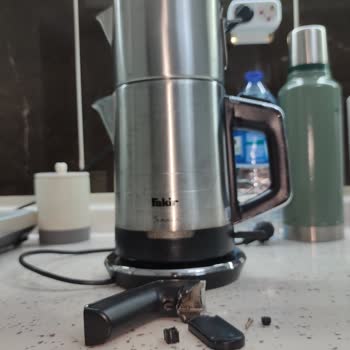 Fakir Temper İnox Çay Makinesi Kulp Kısmı Kırıldı Zarar Gördüm