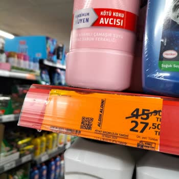 A101 Çalışan Saygısızlığı Ürünler Yerlerde Ağızları Açık Patlak