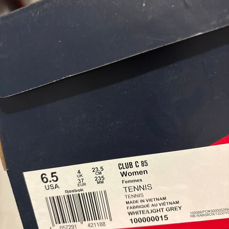 Reebok Sipariş Verilenle Alakası Olmayan Numarayı Gönderiyorlar!