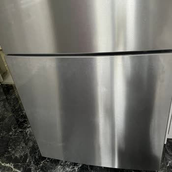 Bosch Buzdolabı Kapağında Renk Solması