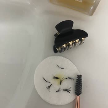 Mine Taşkın Beauty İpek Kirpik Faciası