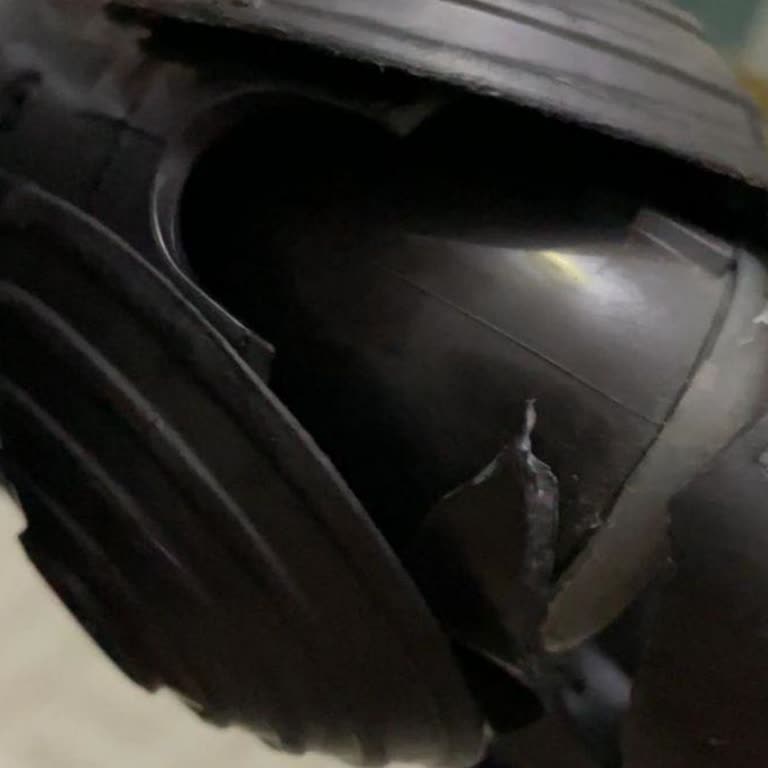 Dyson Yanlış Başlık Gönderildi Telafi Etmiyorlar