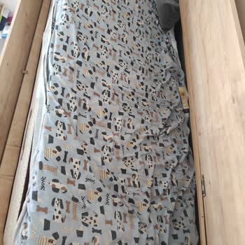 Çilek Mobilya Ranza Üst Katı Düştü