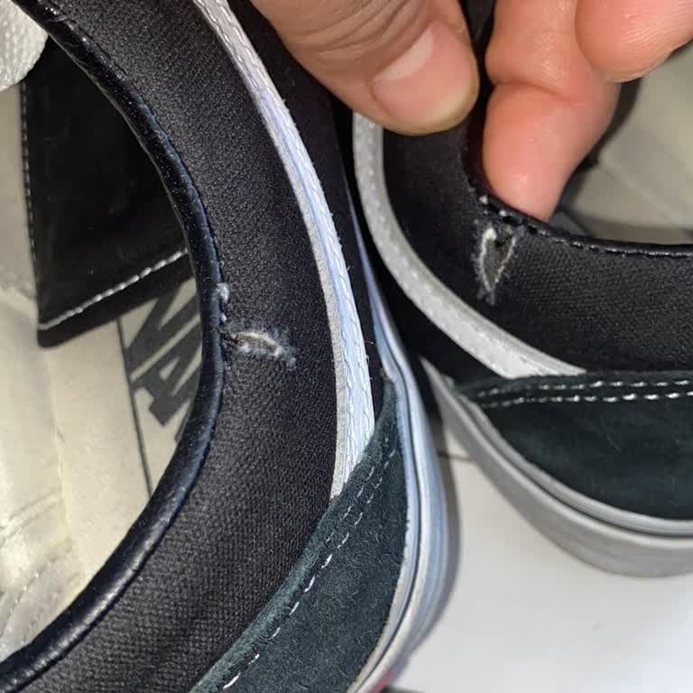 Vans Ayakkabı Üretim Hatası Var