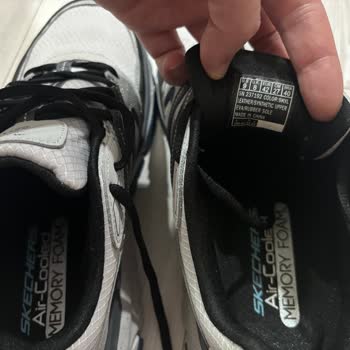 Skechers Markalı Ayakkabılarımın Farklı Beden Olması